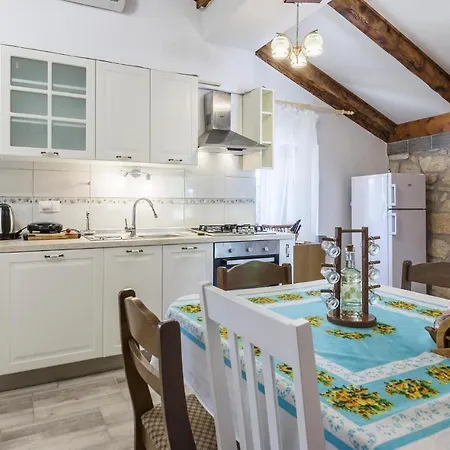 Lovely In With Wifi Apartment Krsan